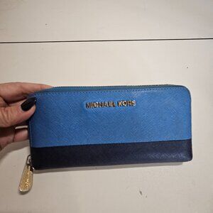 Michael Kors Saffiano Leather Zippy Wallet - Two Tone Blue